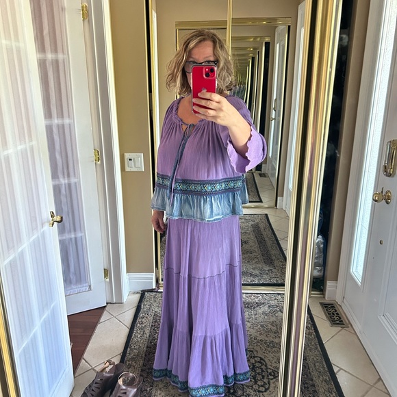 Blouse and skirt set medium or large - Picture 15 of 16